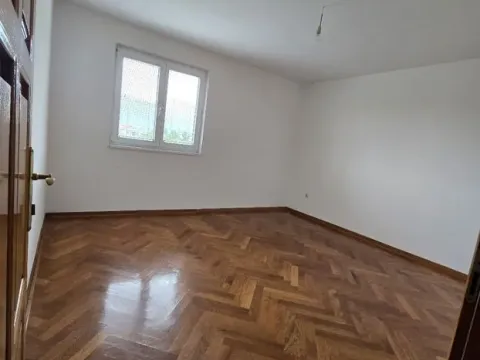 Prodaja, kuća, 500m², Bar, Crna Gora - image 10