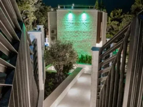 Sale, house, 285m², Perazića do, Budva - image 5