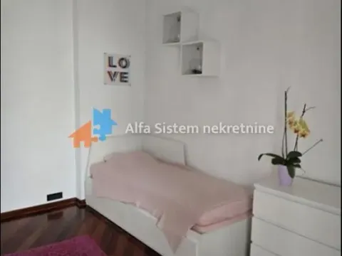 Izdavanje, trosoban stan, 86m², Kalenić Pijaca, Vračar Sve Podlokacije - image 7