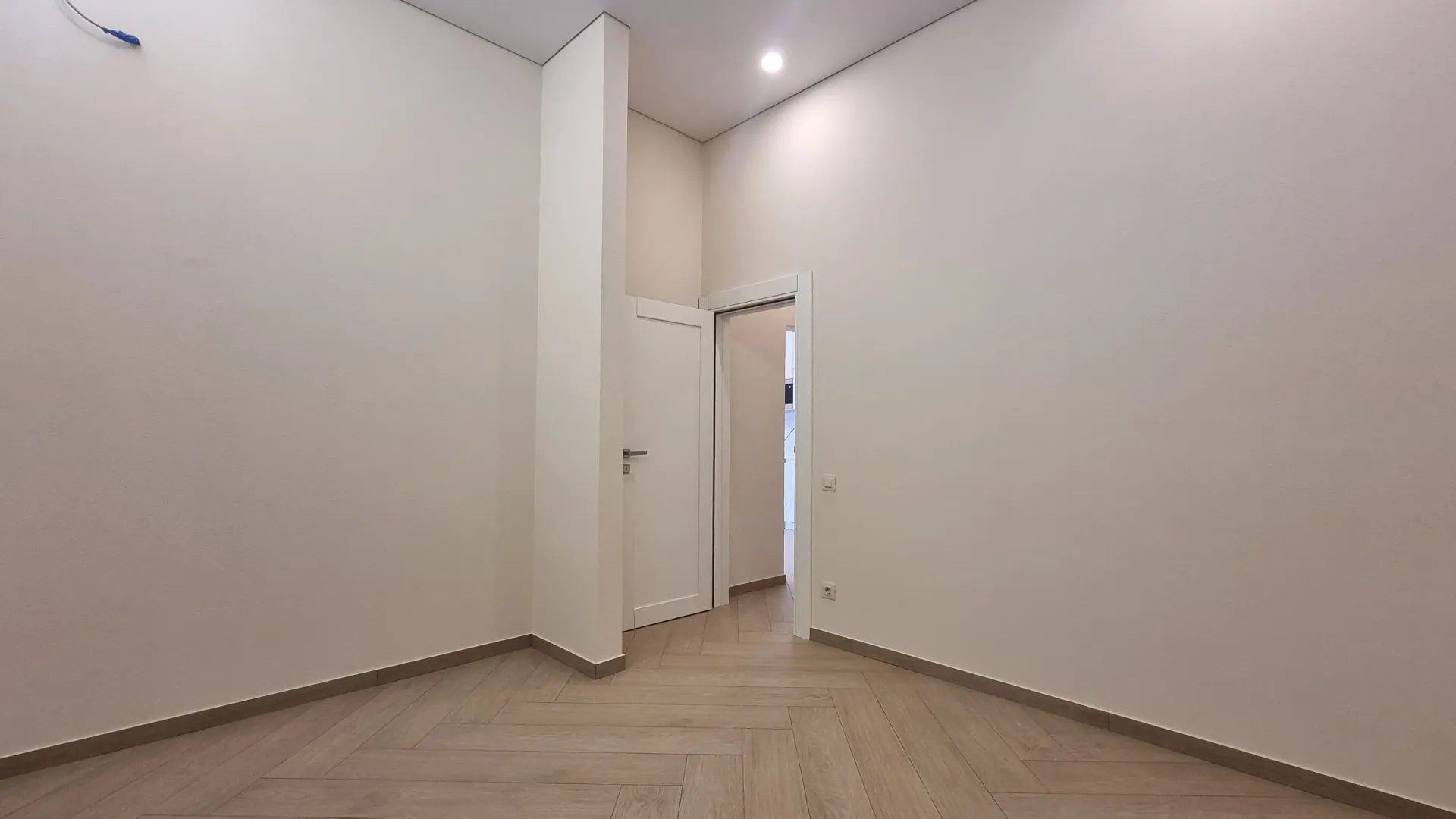 Prodaja, dvosoban stan, 80m², Dobrota, Kotor