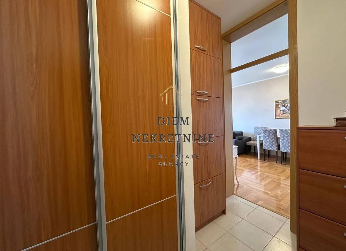 Sale, two bedroom apartment, 69m², Centar, Bar