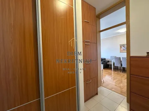 Prodaja, dvosoban stan, 69m², Centar, Bar - image 2