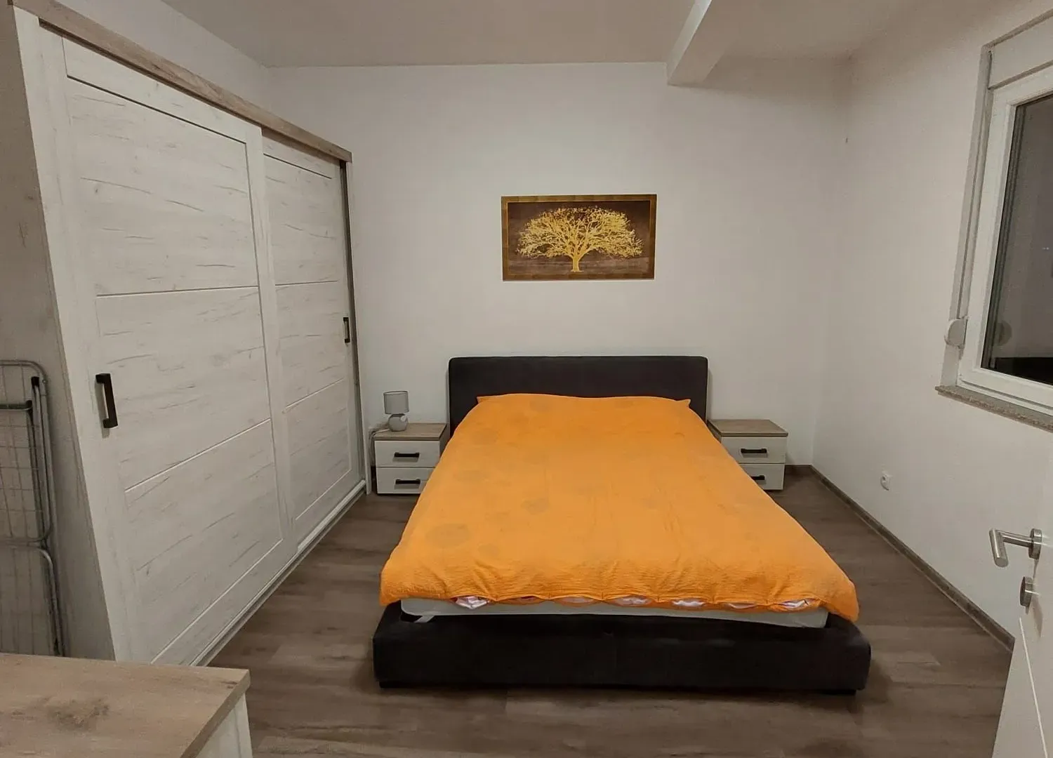 Izdavanje, trosoban stan, 80m², Centar, Loznica