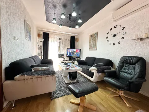 Sale, house, 300m², Zlatica, Podgorica - image 8