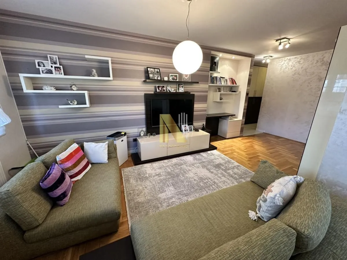 Prodaja, trosoban stan, 67m², Grbavica, Novi Sad Sve Podlokacije