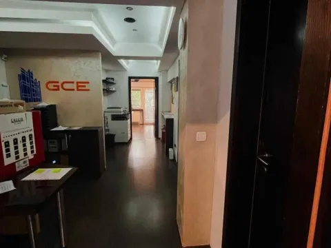 Prodaja, četvorosoban stan, 87m², Južni Bulevar, Vračar Sve Podlokacije - image 4