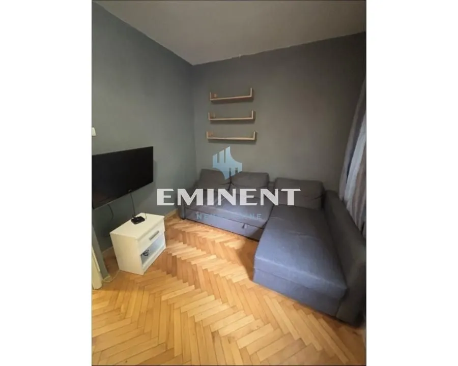 Izdavanje, dvosoban stan, 40m², Stari Grad, Beograd