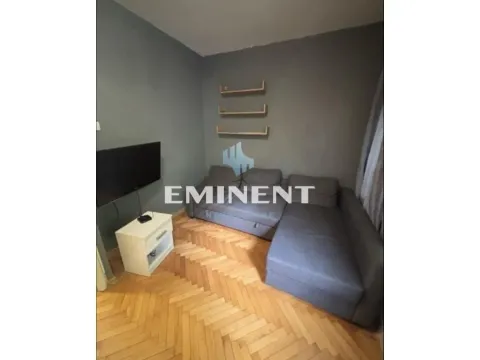 Izdavanje, dvosoban stan, 40m², Stari Grad, Beograd - image 1
