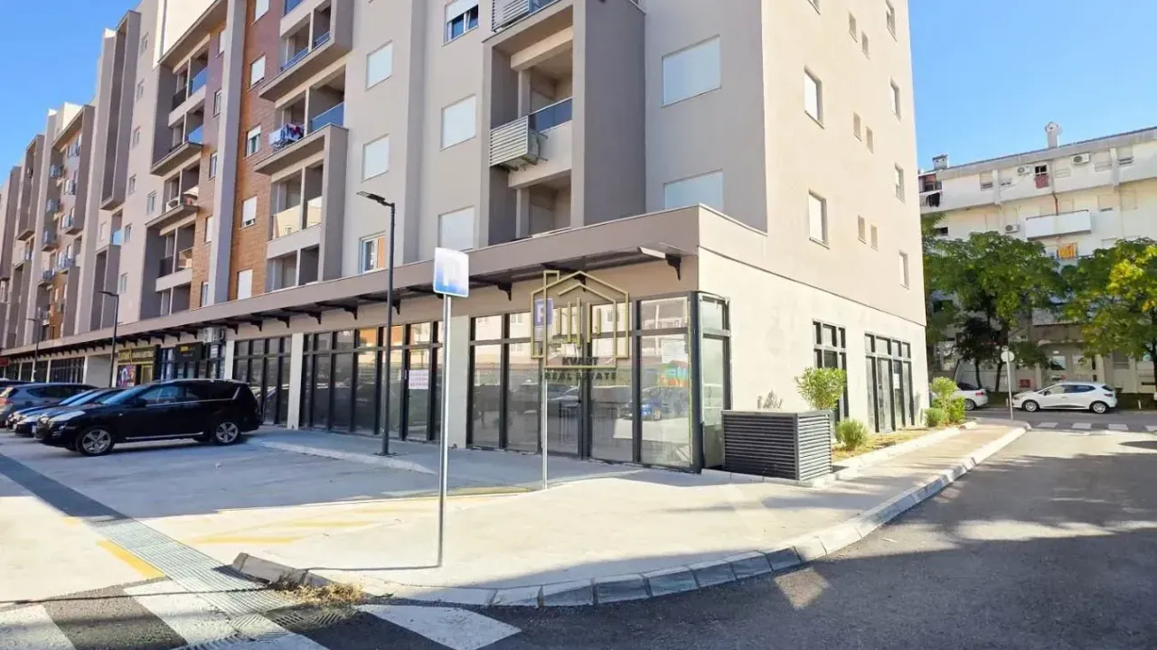 Izdavanje, poslovni prostor, 282m², Stari Aerodrom, Podgorica