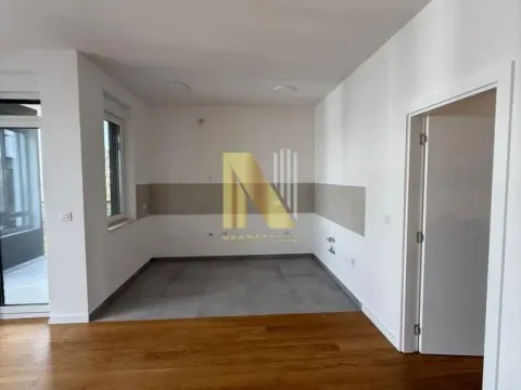 Prodaja, četvorosoban stan, 116m², Bulevar Evrope, Novi Sad Sve Podlokacije - image 2