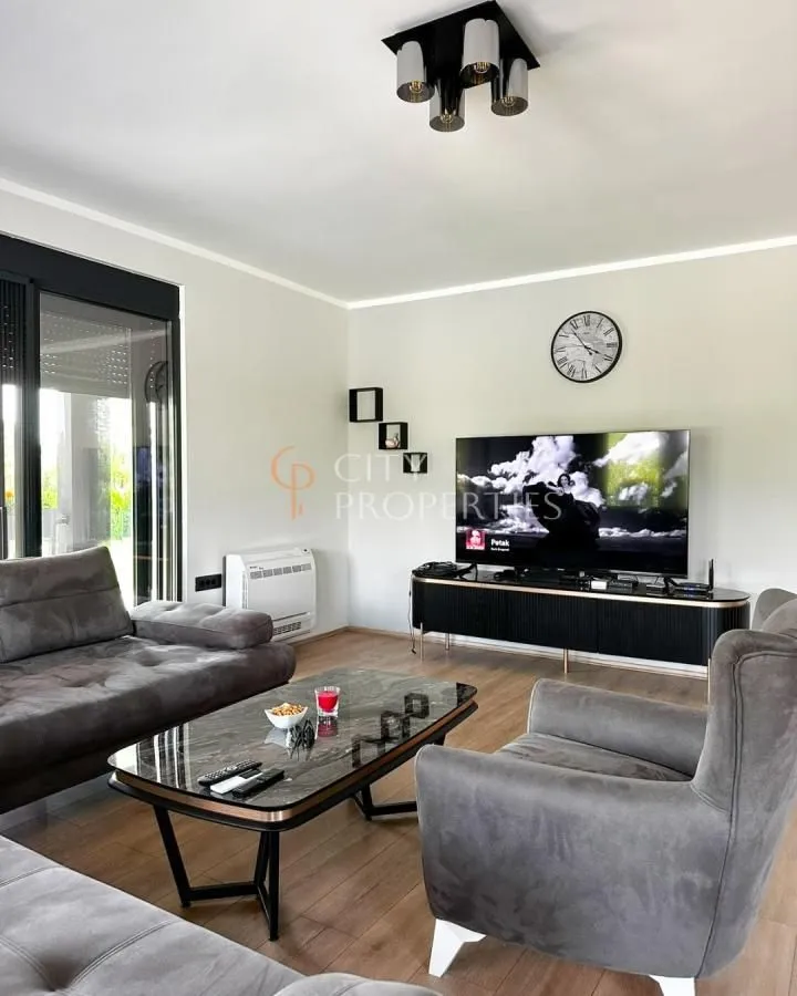 Rent, house, 160m², Pričelje, Podgorica