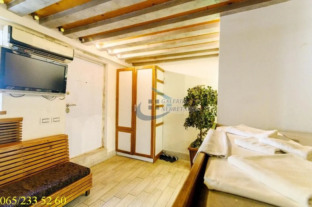 Prodaja, dvosoban stan, 44m², Cvetni Trg, Vračar Sve Podlokacije