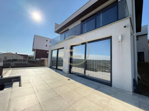 Prodaja, kuća, 173m², Sremska Kamenica, Petrovaradin - image 46
