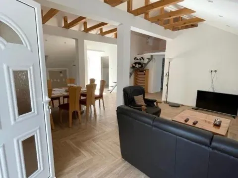 Prodaja, kuća, 350m², Vranići, Podgorica - image 8