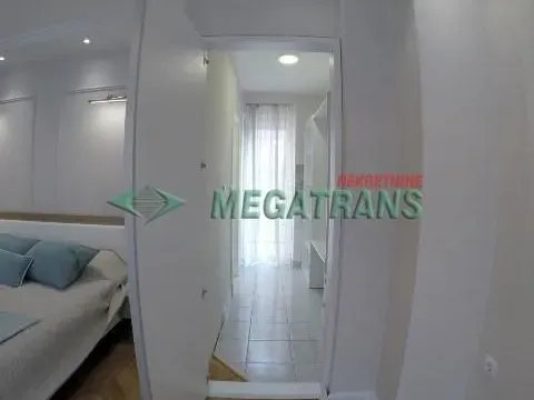 Izdavanje, četvorosoban stan, 130m², Grbavica, Novi Sad Sve Podlokacije - image 13