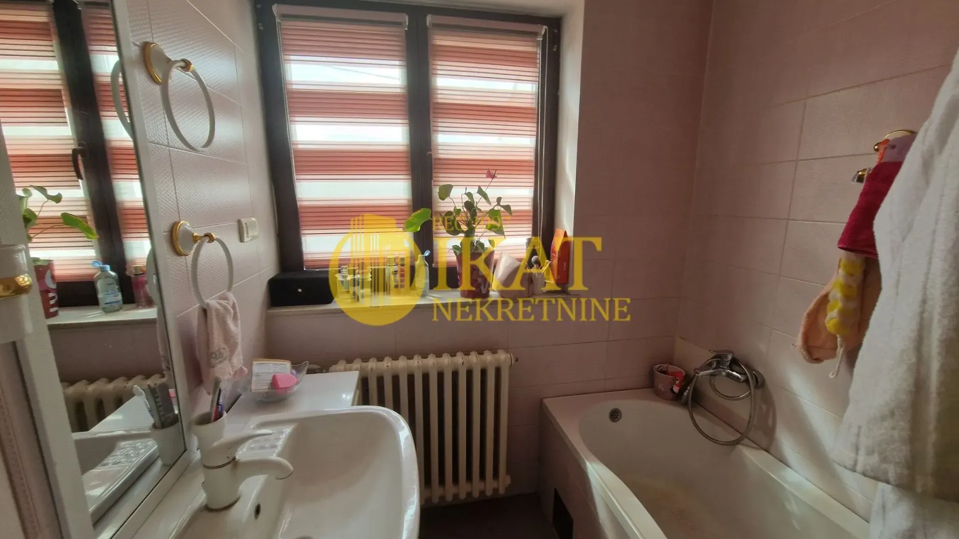 Sale, house, 445m², Čukarica, Beograd