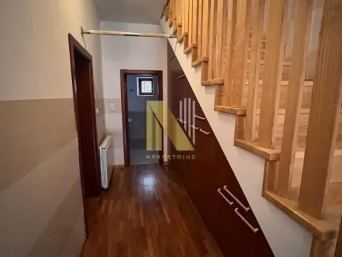 Izdavanje, poslovni prostor, 240m², Sajmište, Novi Sad - image 16