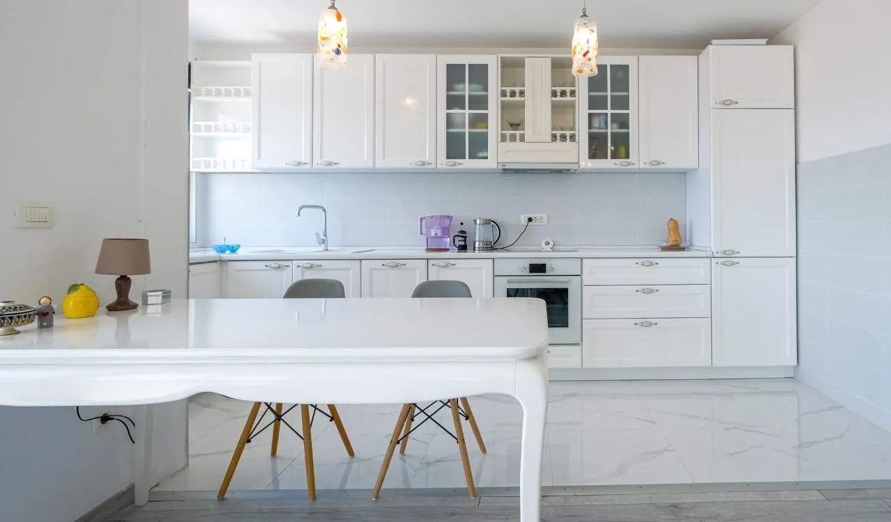 Prodaja, trosoban stan, 116m², Centar, Tivat