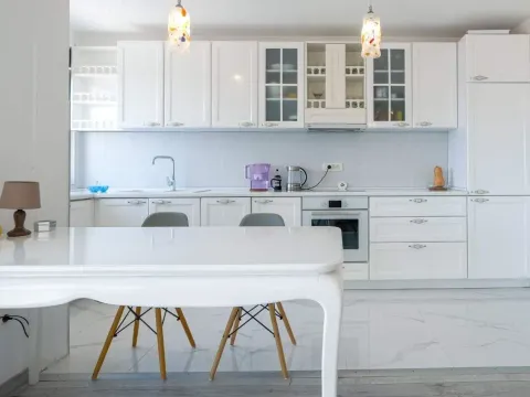 Prodaja, trosoban stan, 116m², Tivat, Crna Gora - image 12