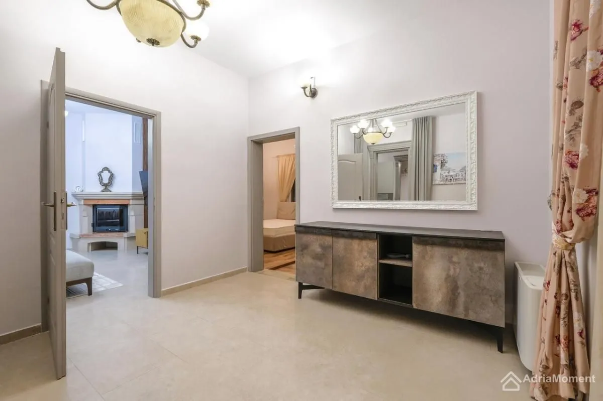 Prodaja, kuća, 198m², Tivat, Crna Gora