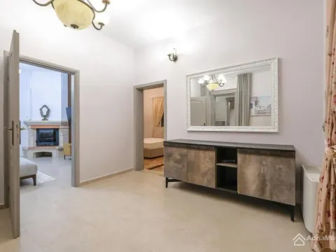 Sale, house, 198m², Tivat, Crna Gora - image 3