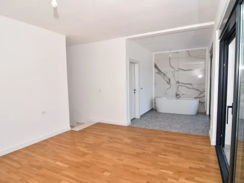 Prodaja, kuća, 184m², Budva, Crna Gora - image 17
