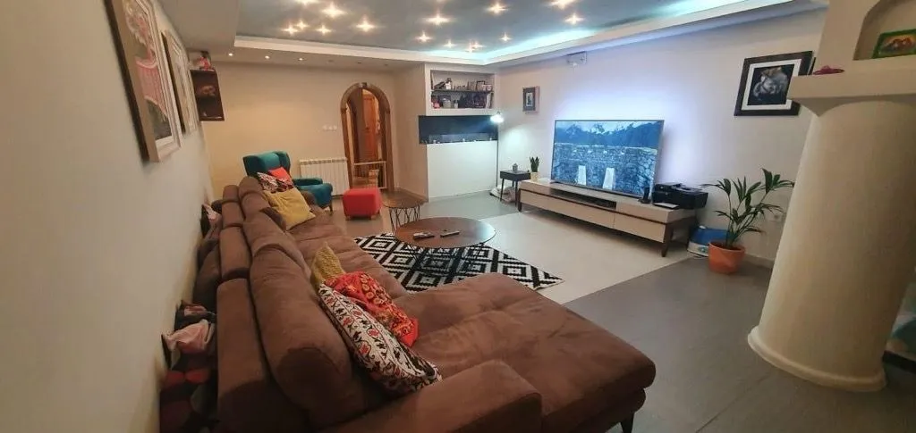 Rent, house, 200m², Centar, Podgorica