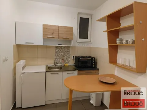 Izdavanje, garsonjera, 29m², Spens, Novi Sad Sve Podlokacije - image 10