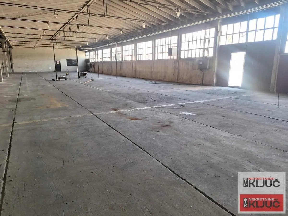 Rent, office space, 1200m², Salajka, Novi Sad Sve Podlokacije