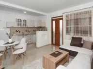 Rent, house, 40m², Škaljari, Kotor - image 4