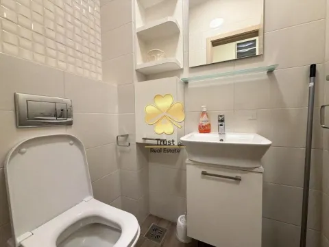 Izdavanje, dvosoban stan, 75m², City Kvart, Podgorica - image 16