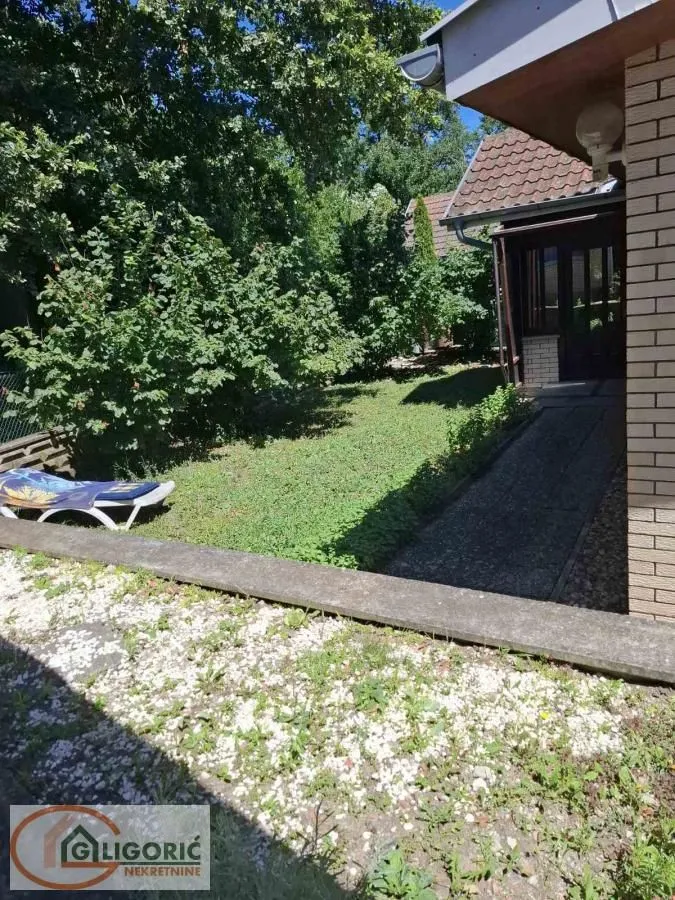 Sale, house, 1000m², Selters Banja, Mladenovac