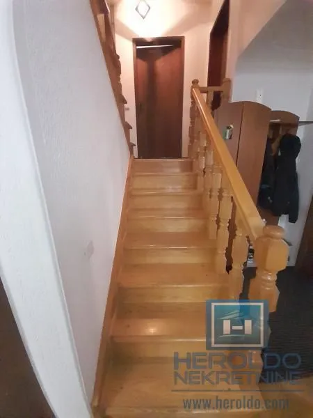 Prodaja, kuća, 325m², Solaris, Jagodina