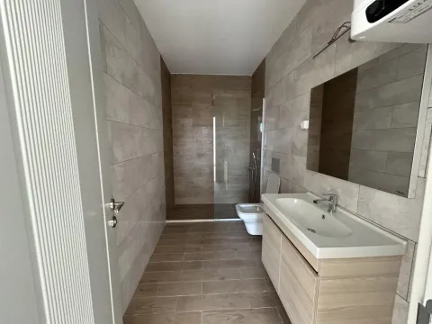 Prodaja, dvosoban stan, 74m², Bar, Crna Gora - image 9