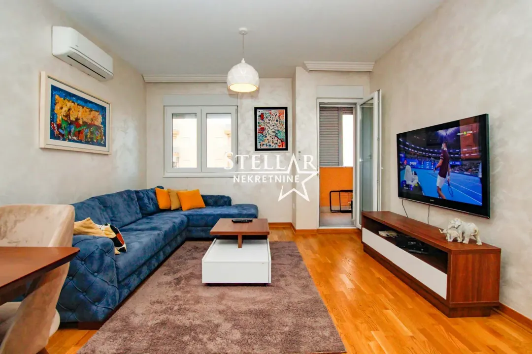 Izdavanje, dvosoban stan, 64m², City Kej, Podgorica