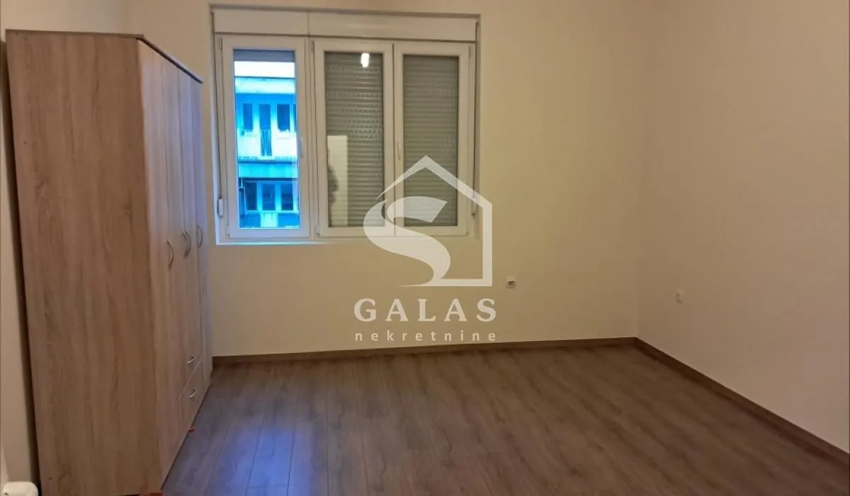 Izdavanje, dvosoban stan, 40m², Slavija, Vračar Sve Podlokacije