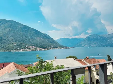 Izdavanje, jednosoban stan, 60m², Dobrota, Kotor - image 9