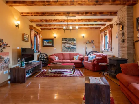 Prodaja, kuća, 200m², Motički gaj, Žabljak - image 5