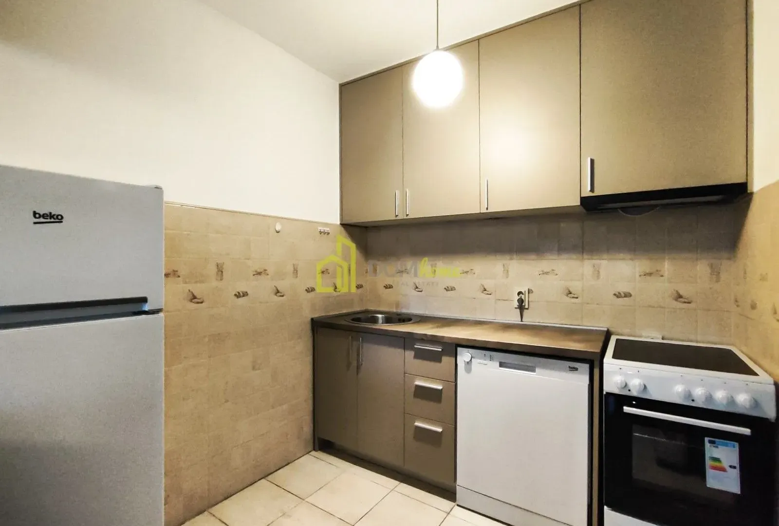 Izdavanje, jednosoban stan, 59m², Blok 5, Podgorica