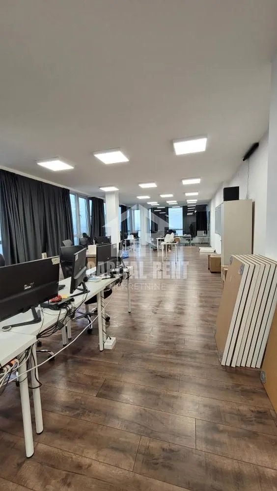 Rent, office space, 235m², Savski Trg, Beograd