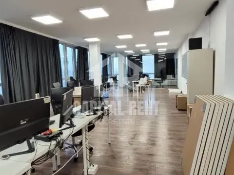 Izdavanje, poslovni prostor, 235m², Savski Venac, Beograd - image 10