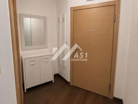 Izdavanje, jednosoban stan, 32m², Bulevar Evrope, Novi Sad Sve Podlokacije - image 6