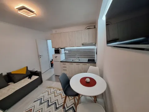 Izdavanje, jednosoban stan, 30m², Drač, Podgorica - image 8