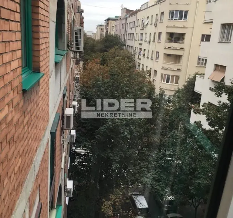 Izdavanje, trosoban stan, 90m², Stari Grad, Beograd