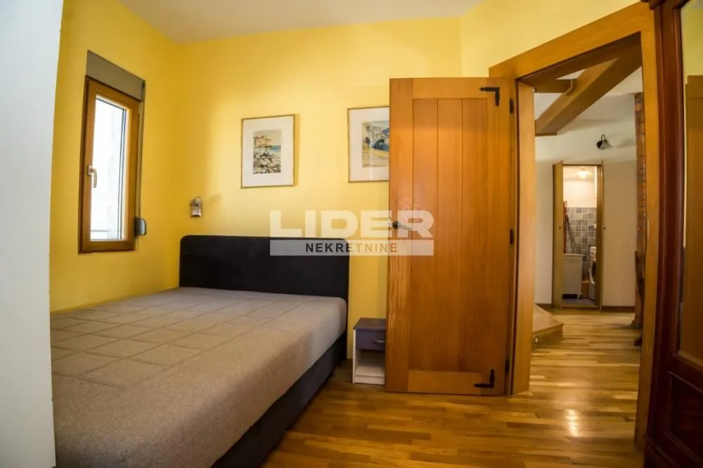 Sale, three bedroom apartment, 69m², Stari Grad, Beograd