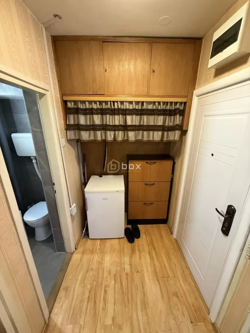 Prodaja, trosoban stan, 72m², Trošarina, Niš