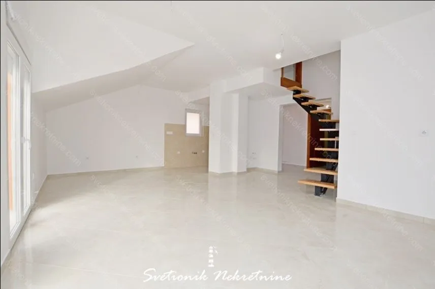 Prodaja, trosoban stan, 115m², Gomila, Herceg Novi