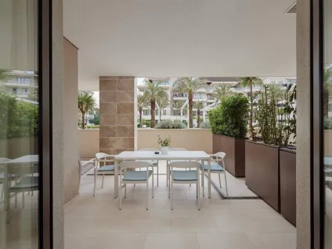 Sale, three bedroom apartment, 200m², Tivat, Crna Gora - image 16