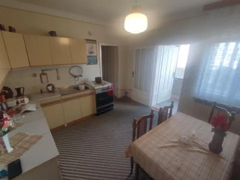 Sale, house, 256m², Peščara, Subotica - image 12