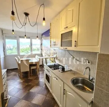 Izdavanje, dvosoban stan, 70m², Pobrežje, Podgorica - image 8